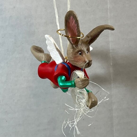 VTG 1994 Hallmark Keepsake Flying "Angel Hare" w/Brass Halo Christmas Ornament - Picture 2 of 14
